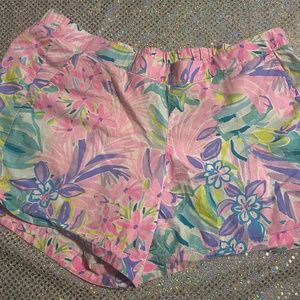 Lilly Pulitzer pull-on shorts size medium